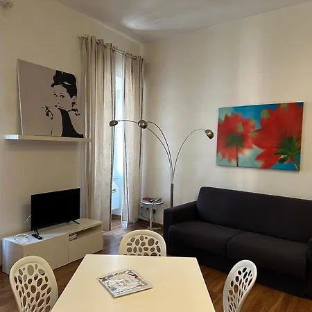 Romeholidayhome 2 *